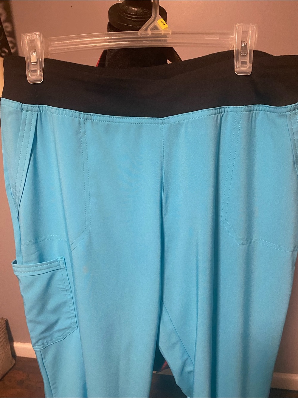 EasyStretch Women's Short-Sleeve Scrub Top and Pull-On Pants in Aqua Blue - Picture 4 of 7